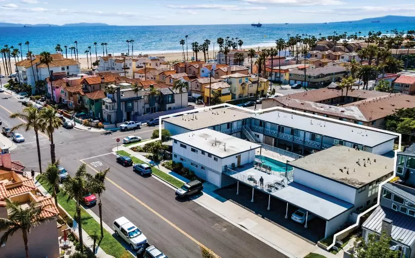 CA Tropicana Apartments 201 10th Street Huntington Beach