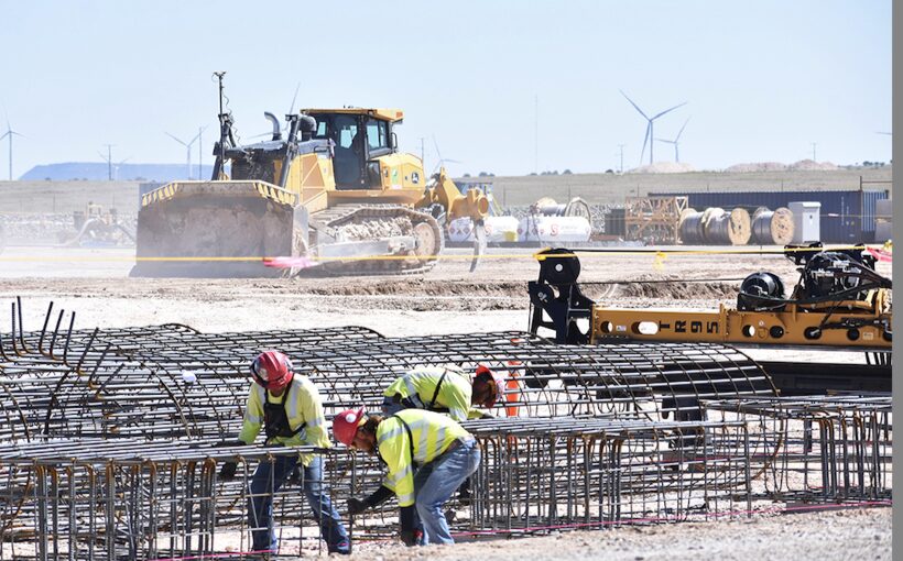 Pattern secures $11B financing for huge NM wind project/transmission