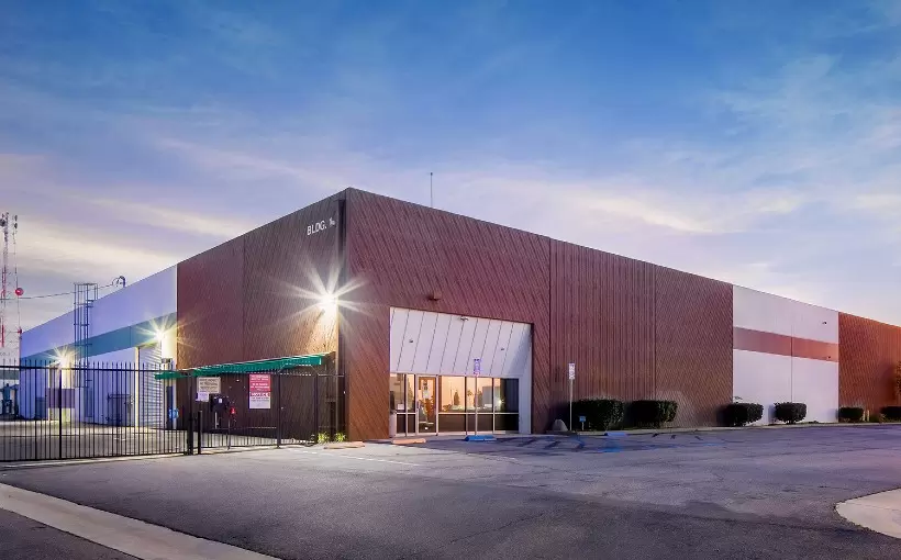 CA 3000-3010 East LaJollaSt Anaheim Courtesy of CBRE