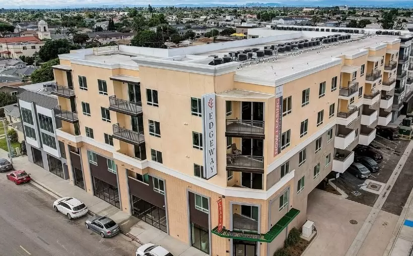 CA Edgeway apartments Bellflower