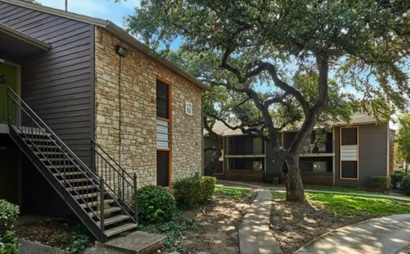 2 SA apartment community go on auction block after being foreclosed on