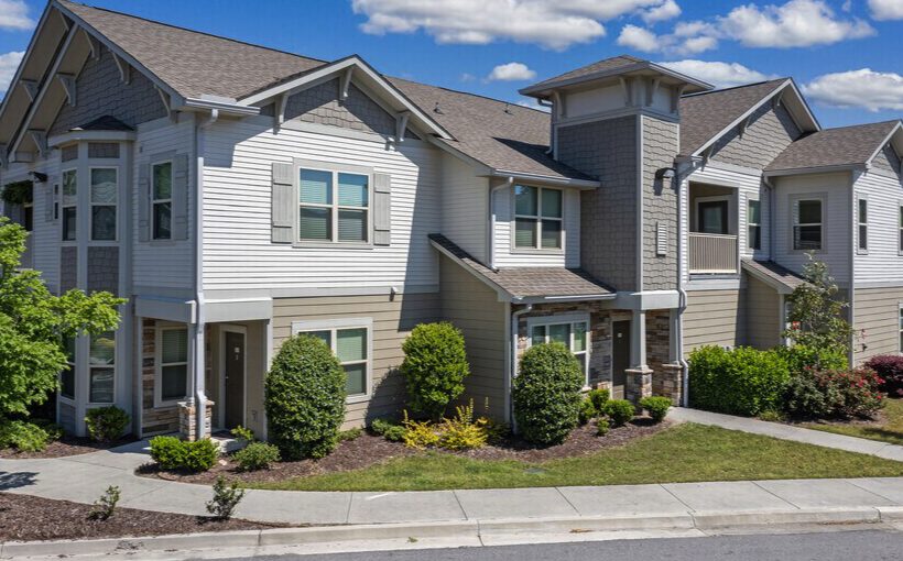 JLL arranges $149M refi for SE investor