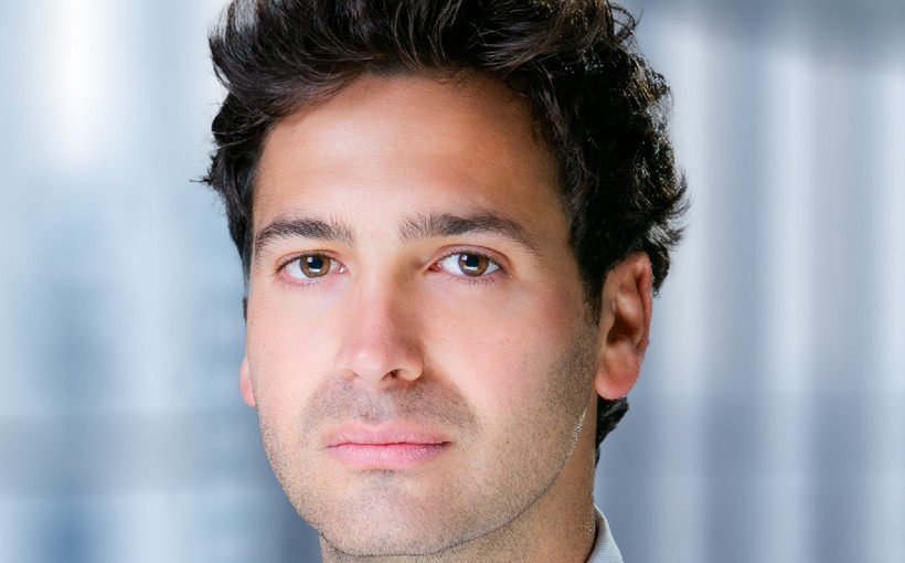 MAX HULSH Headshot (1)