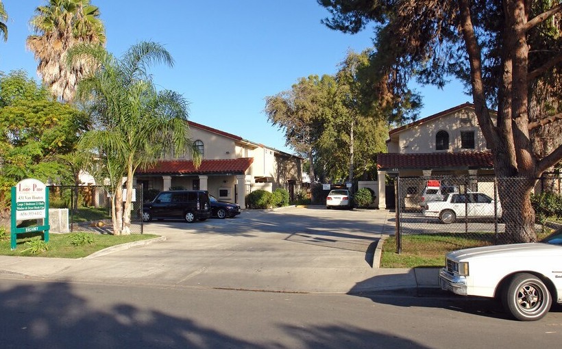 CA 431 Van Houten Avenue El Cajon