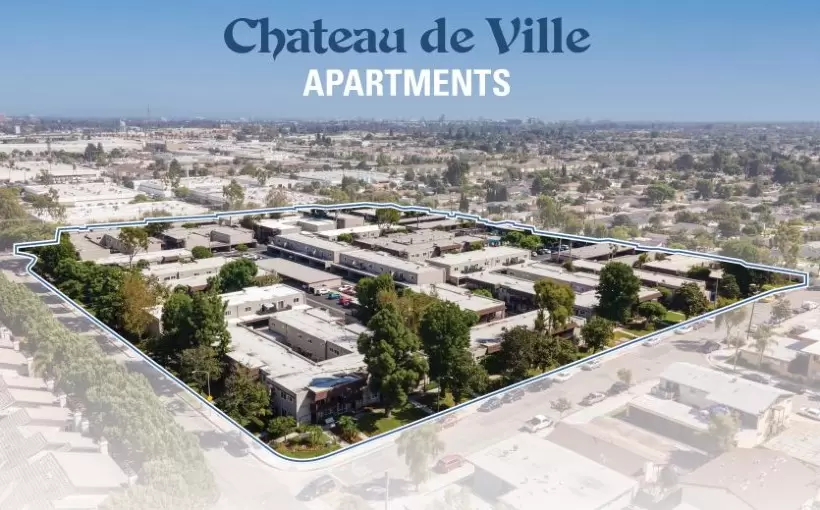 CA Chateau de Ville apartments Anaheim