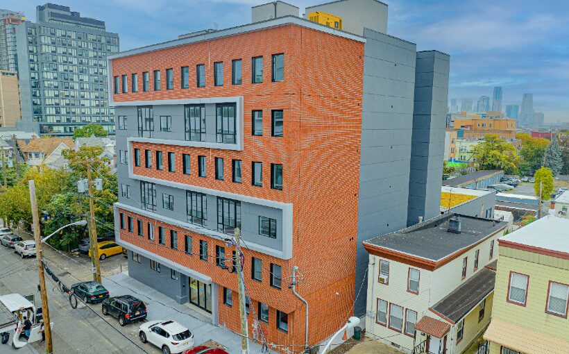 96 Tuers Ave Jersey City NJ-48