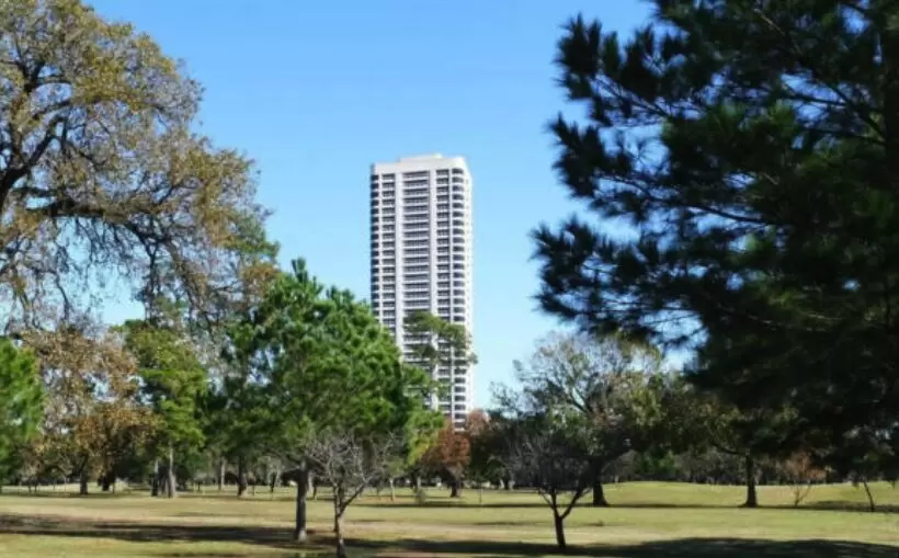 Houston's Parklane goes condo-apartment-condo.