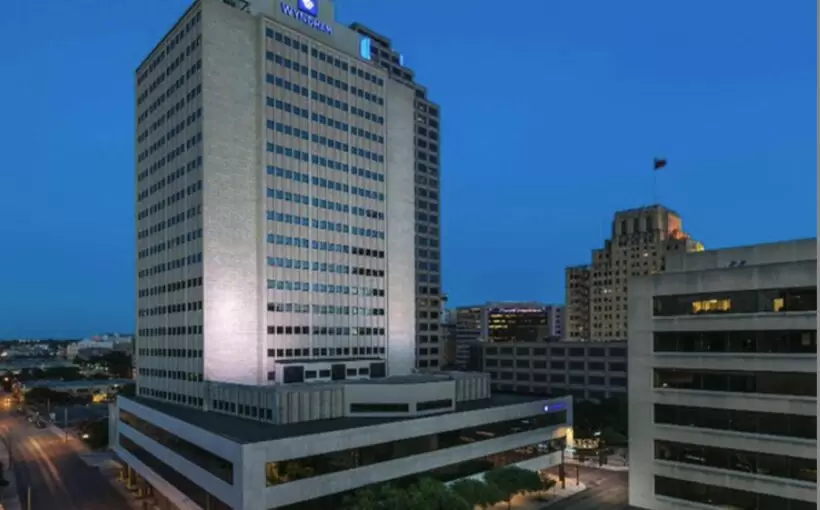 Intercontinental Riverwalk to open this summer