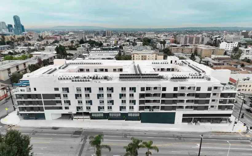 CA Belle on Bev Los Angeles Cityview