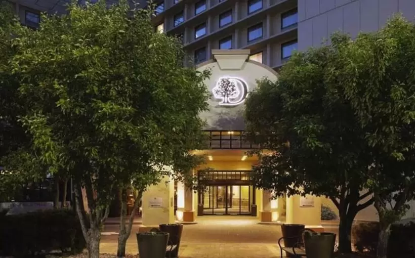 Doubletree Denver nets $55M Refi