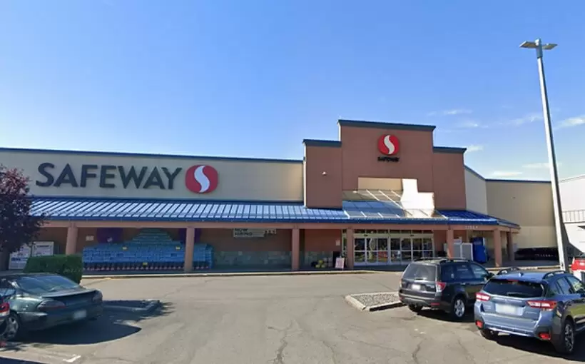 _Nob Hill Shopping Center Yakima, WA_Gantry