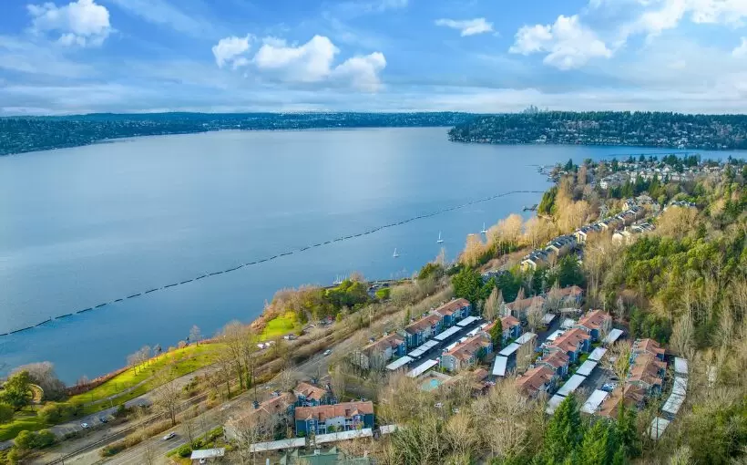 2000 Lake Washington