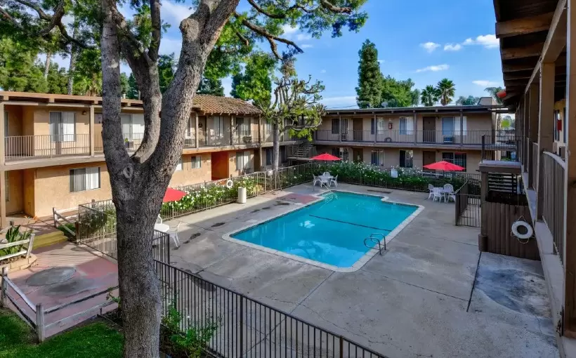 CA Parkside La Palma apartments Anaheim