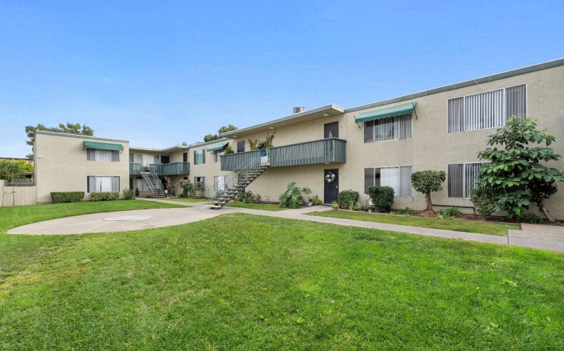 CA Rockford Gardens apartments El Cajon