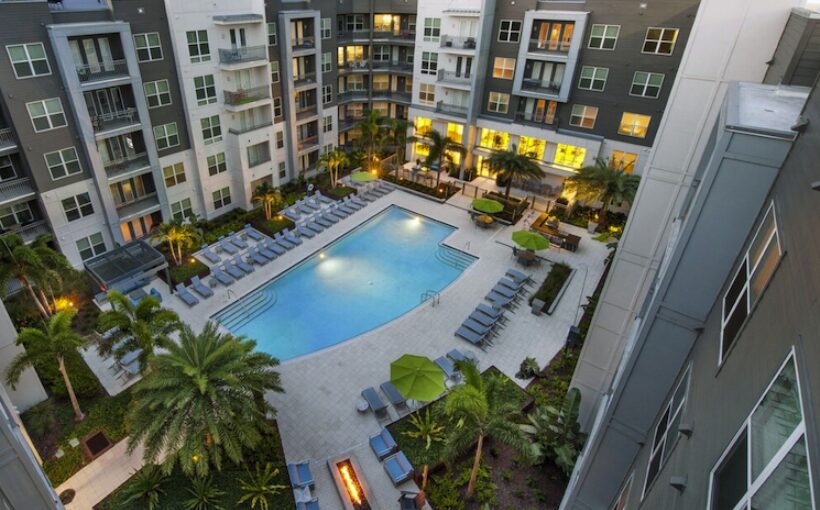 Tampa apartments sell for 30% discount