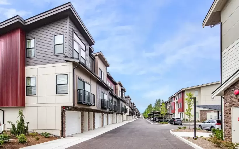 SEA Peak at Sunrise apartments Puyallup