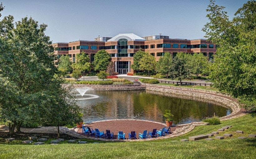 Warren Corporate Center Image Resized (1)