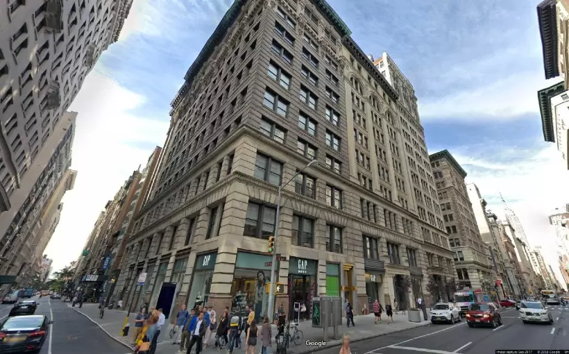 15-17-west-18th-street-new-york-QhqOI6ffKd5PKd1+QTxJHvnbLQBXOn99Wbku3qa3gFoPrBzU5RGBxH0D_bOJ (1)