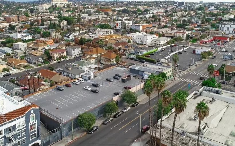 CA 2707 Beverly Boulevard Los Angeles (1)