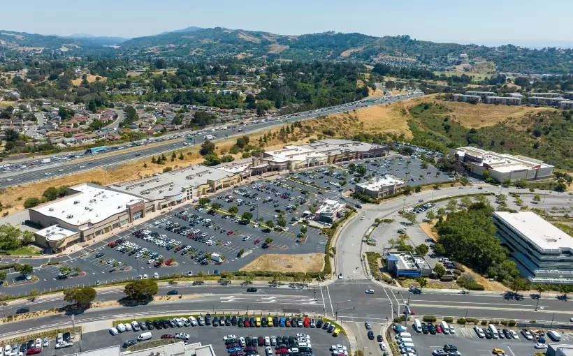 CA Hilltop Plaza Richmond