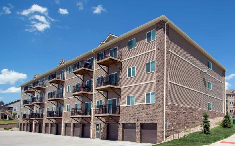 Walnut Lake Apts