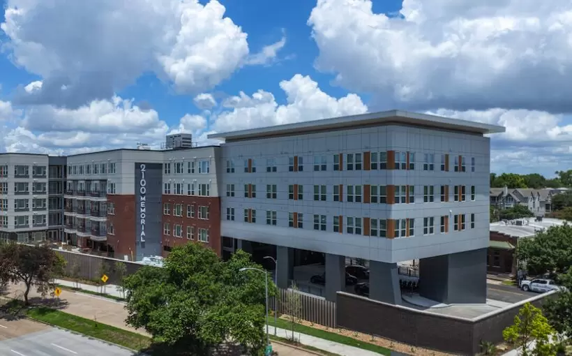 2100 Memorial accepting tenants in Houston