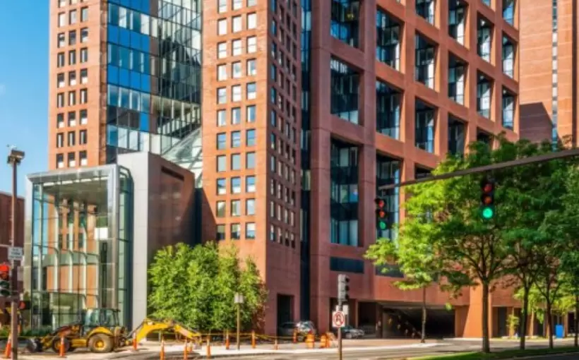 255_Main_St_Kendall_Center_BOS_CAM_FEAT_EDIT-505×612 (1)