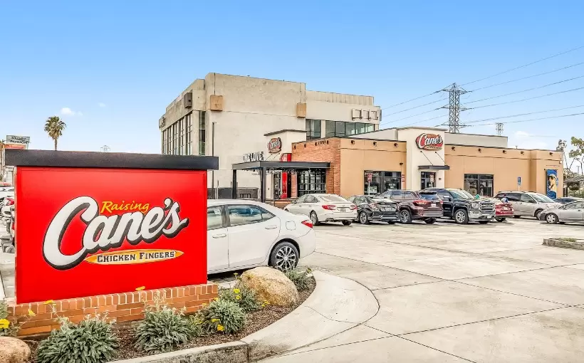 CA Raising Canes Carson