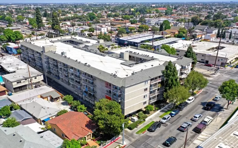 CA Seville Gardens apartments Huntington Park
