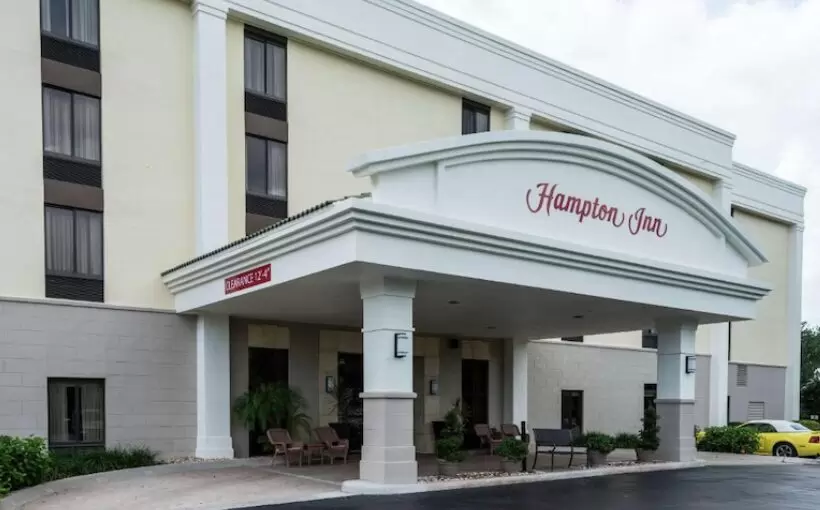 Hampton Inn Boca sells for $15.5M