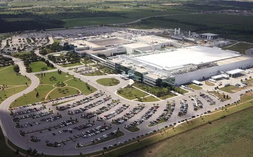 Samsung supplier building plant in nearby Manor