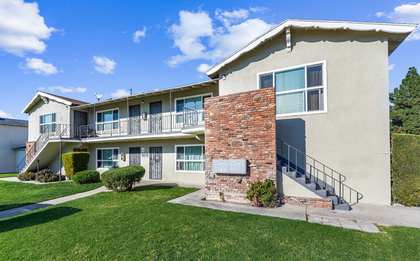 CA 10651 Tibbs Circle Garden Grove