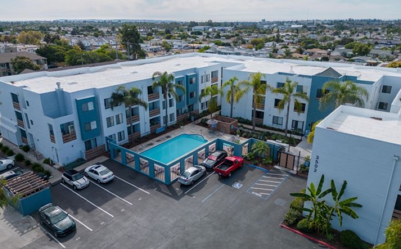 CA Mar at Mesa Apartment Homes San Diego