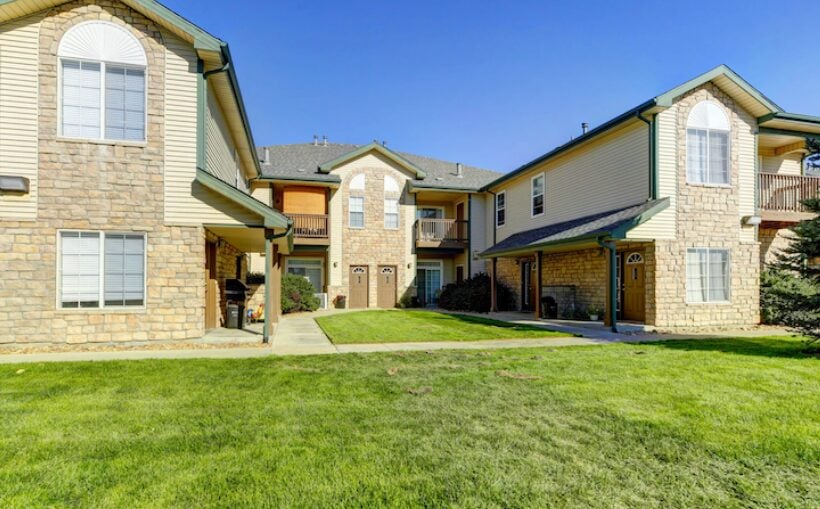 94 Aurora townhomes trade for $23M