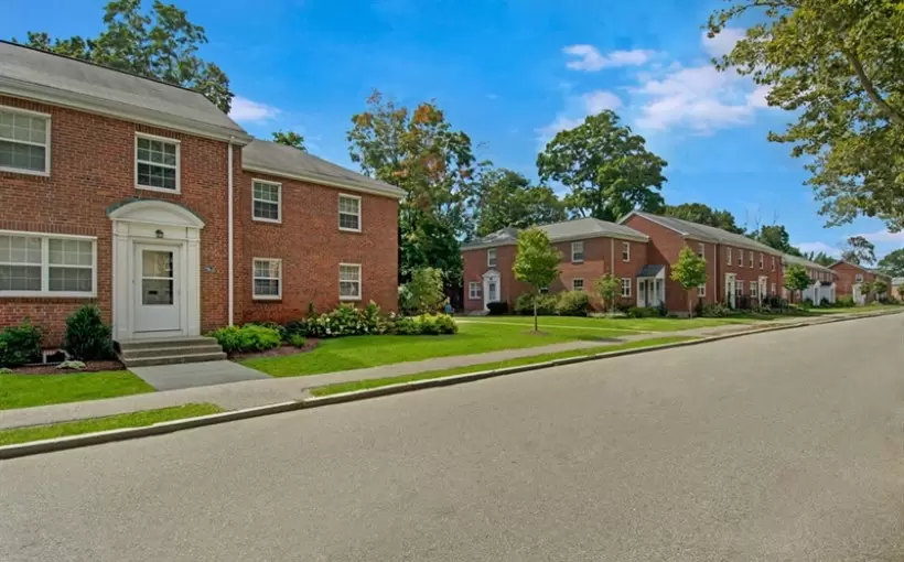 BOS Gardencrest apartments Waltham MA