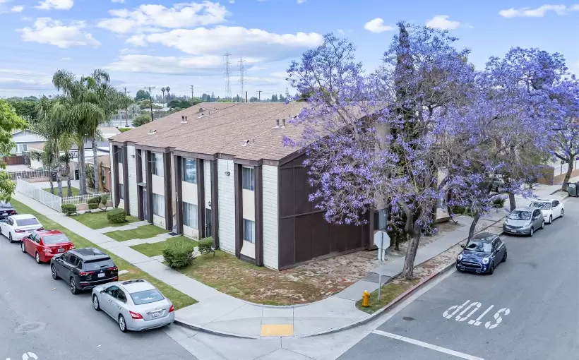 CA 6744 Orizaba Avenue Long Beach