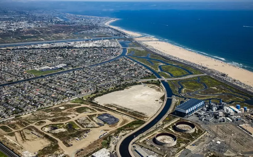 CA Magnolia Tank Farm development site Huntington Beach Shopoff