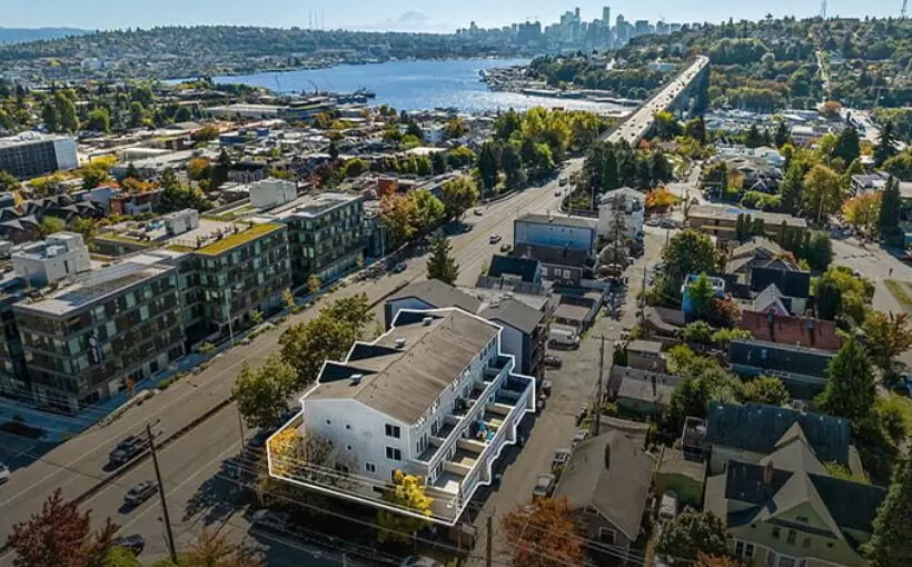 _3845 Aurora Ave N