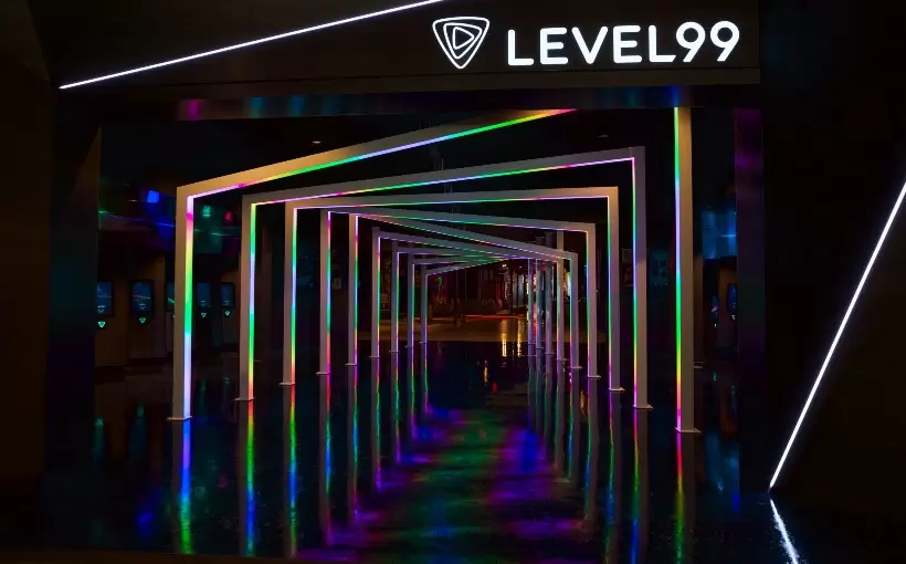 BOS Level99 light tunnel
