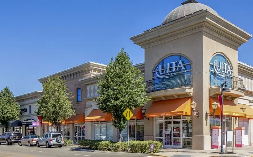 CA Streets of Brentwood shopping center