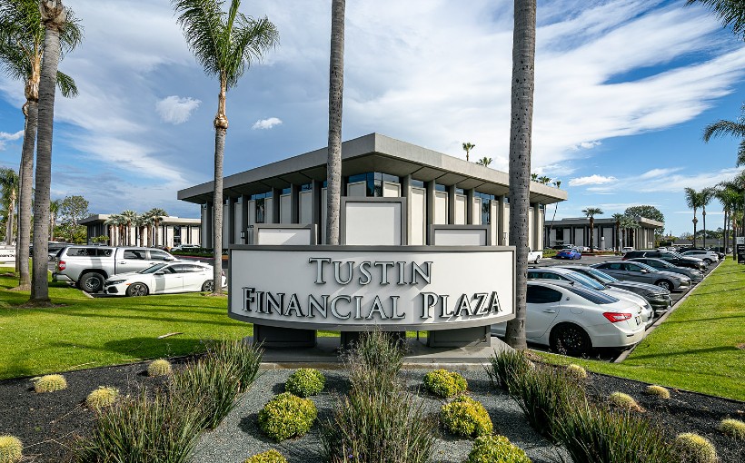 CA Tustin Financial Plaza