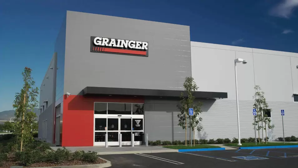 Grainger building 1.2M SF warehouse in Hockley