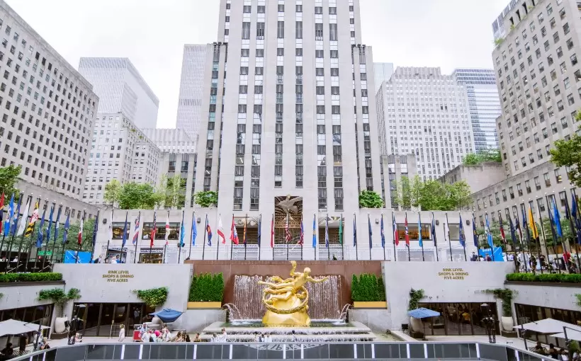 NY Rockefeller Center (Rink) – Courtesy of Tishman Speyer