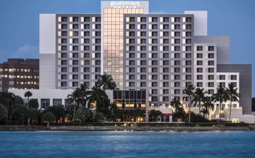 Pullman Hotel Miami to add apartments in parking lot