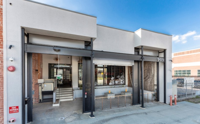 CA 909 South Santa Fe Avenue Los Angeles