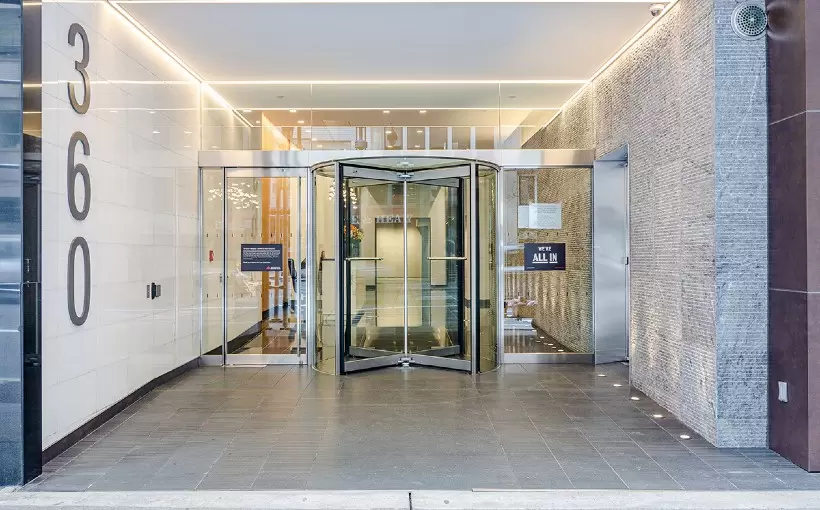 NY 360 Lexington Avenue ground floor lobby