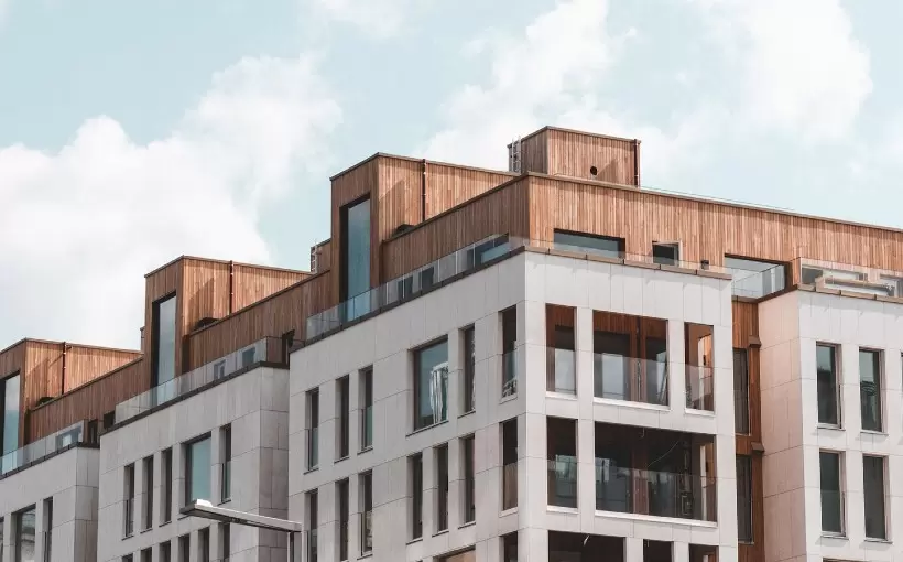 SEA apartment-bldg-sky