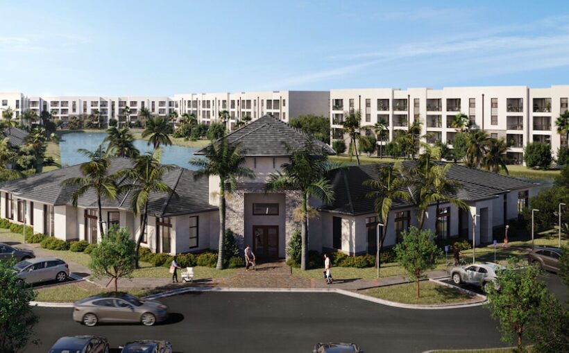 412-unit Siesta Lakes opens in Cape Coral
