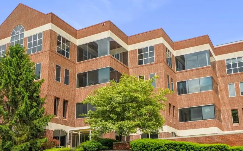 501 W Schrock_JLL