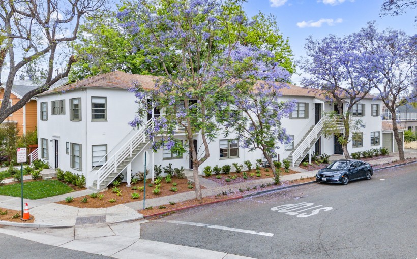 CA 425 E Wellington Avenue Santa Ana